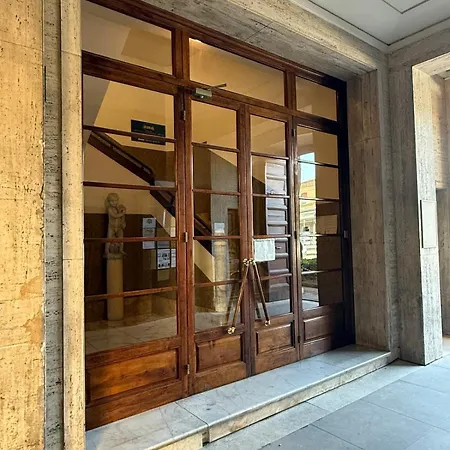 Topazio 101 The Station Apartment *